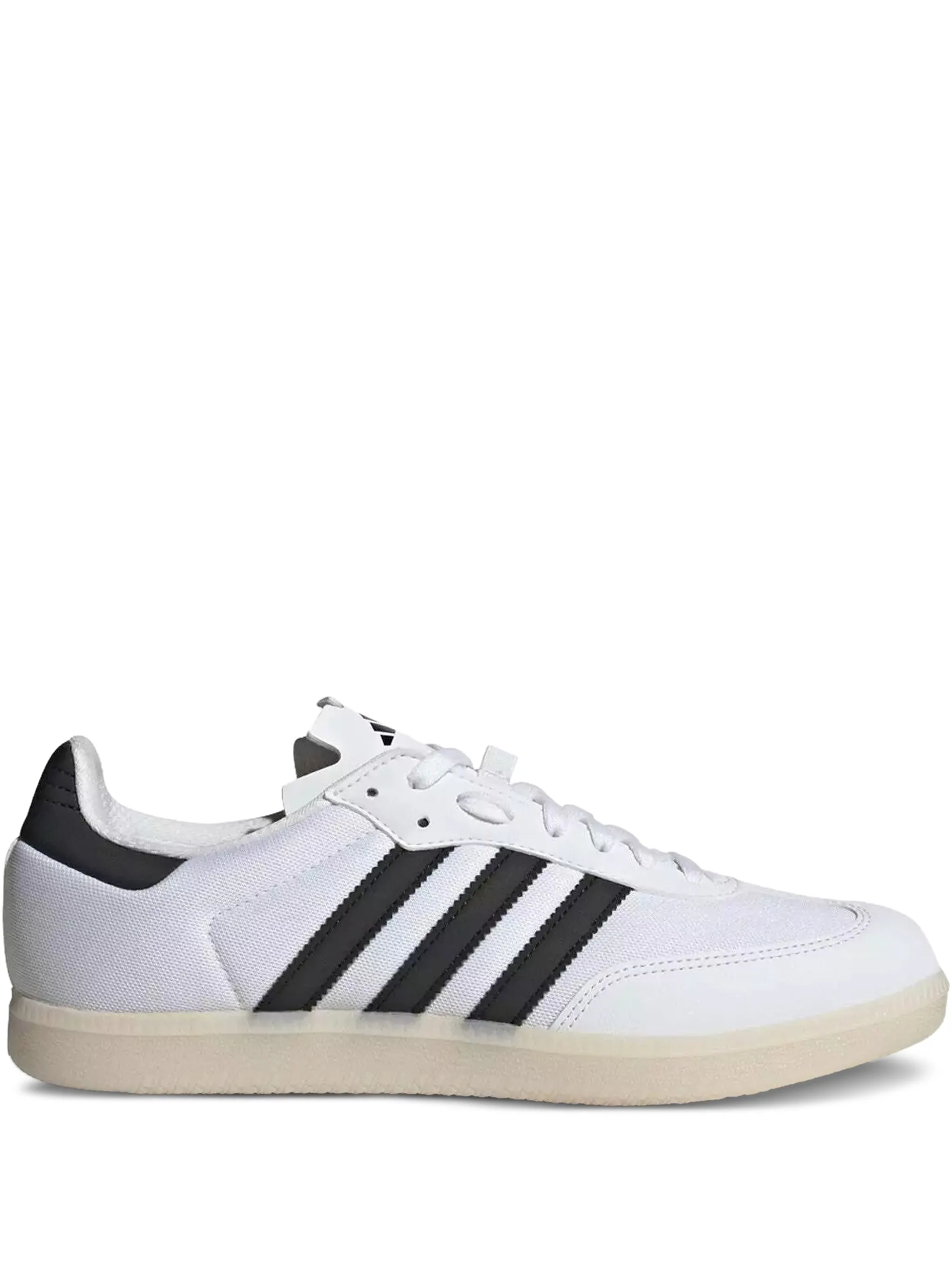 

Кроссовки Velosamba Made With nature Adidas, белый