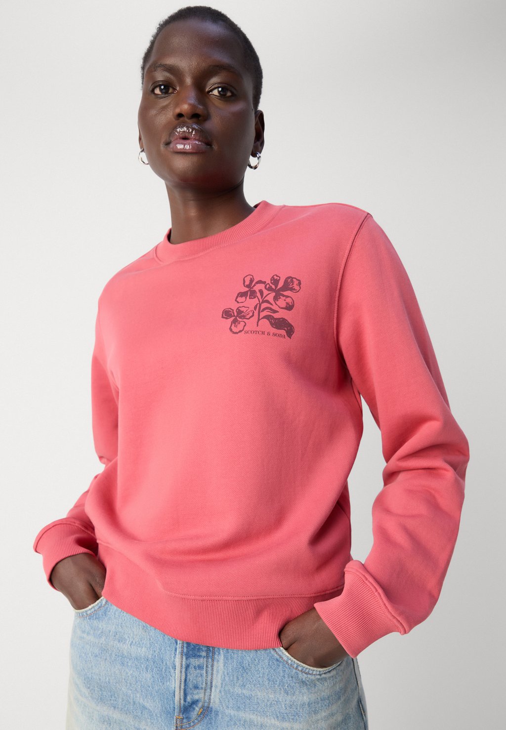

Толстовка CHEST ARTWORK REGULAR Scotch & Soda, светло-красный