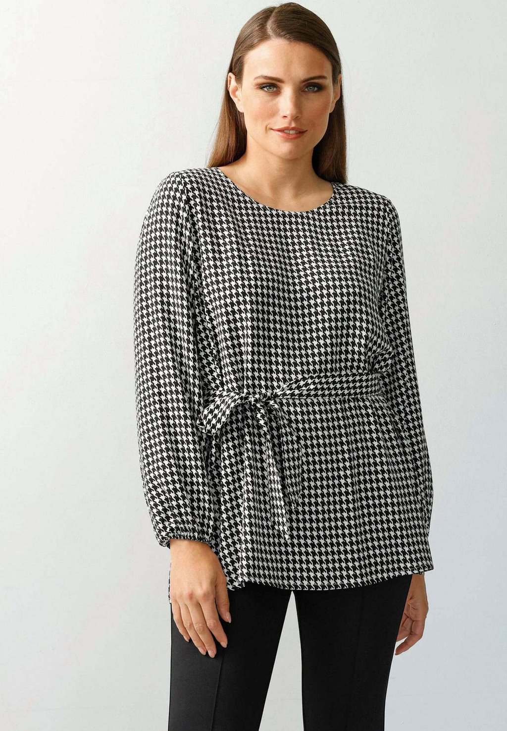 

Блуза Alba Moda, черный