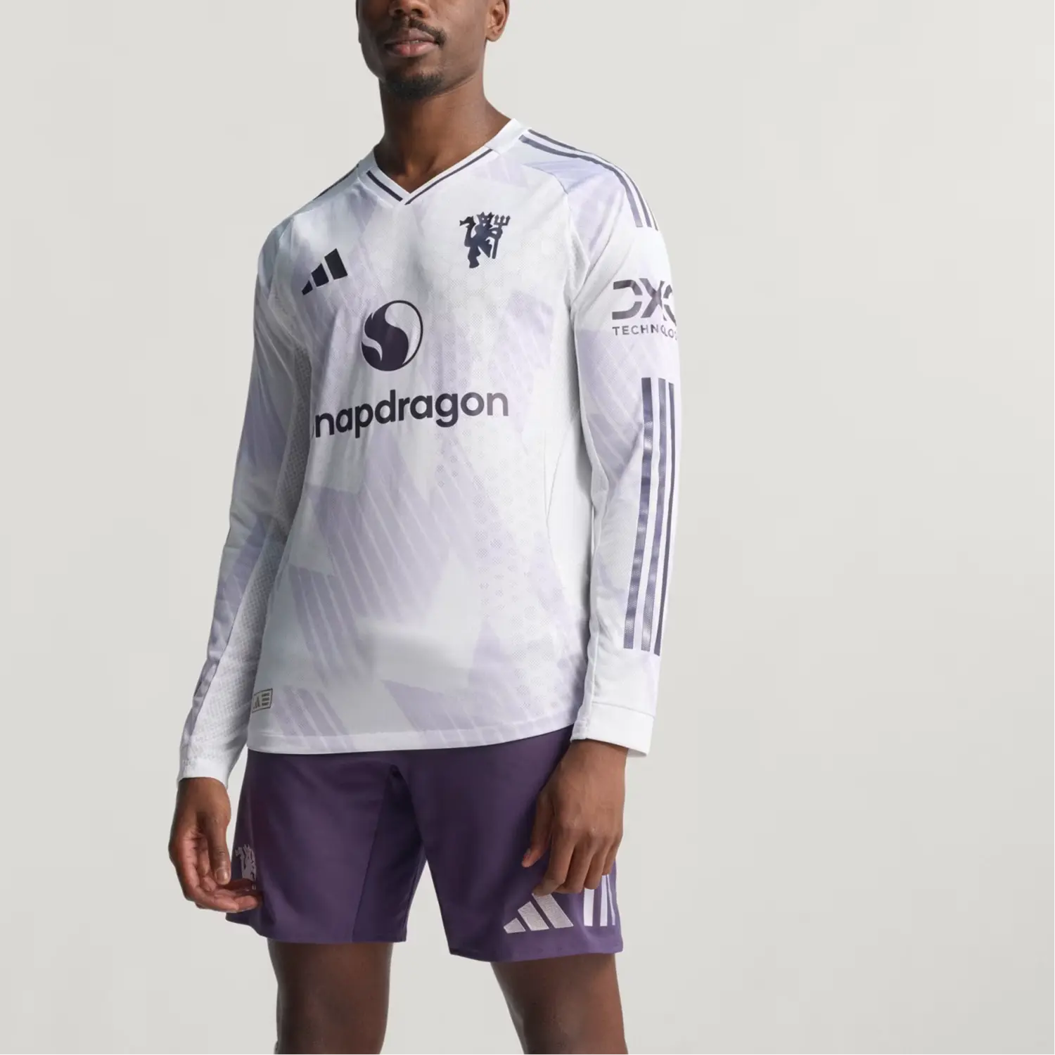 Футболка Manchester United Theatre of Dreams 25/26 Away Authentic мужская Adidas, белый — фото 4