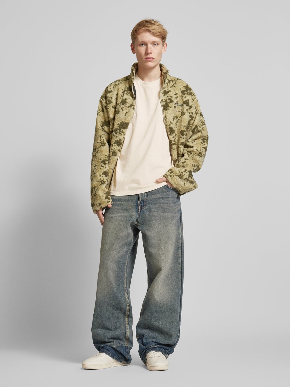 

Футболка с ребристым круглым вырезом Levi's, бежевый