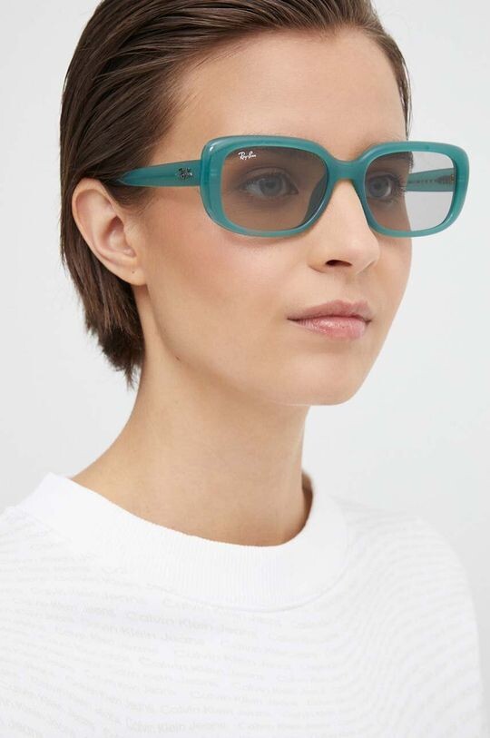 

Солнцезащитные очки Ray-Ban, зеленый