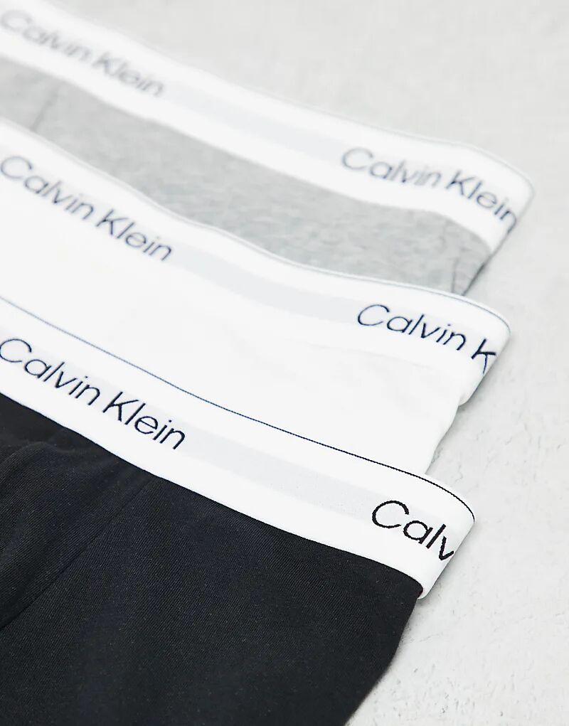Комплект из 3 трусов-боксеров Calvin Klein Icon Cotton Stretch серого, белого и черного цветов — фото 3