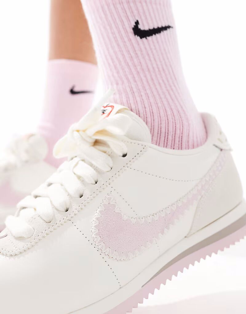 Кроссовки Nike Cortez Leather в кремово-белом и розовом цветах — фото 3