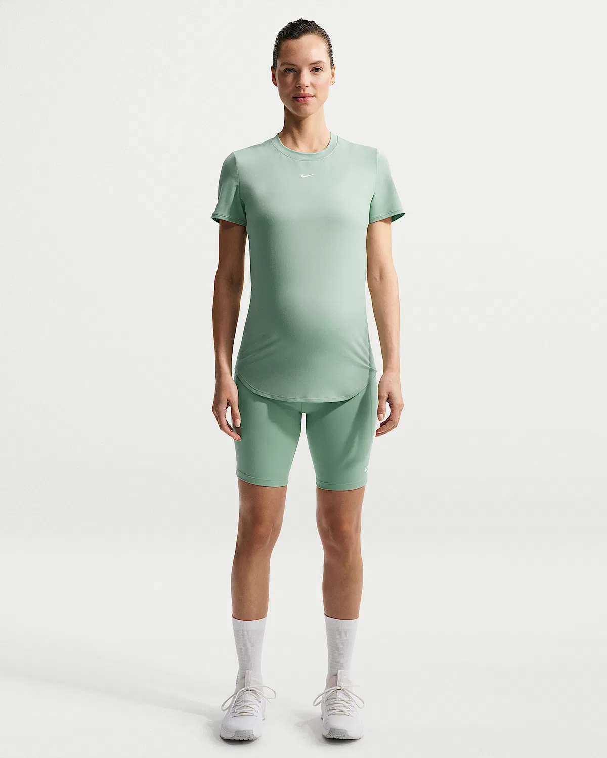 Женские шорты-велосипедки Nike Dri-FIT с высокой талией, длиной 8 дюймов и карманами (для беременных) (M) One, Steam/White
