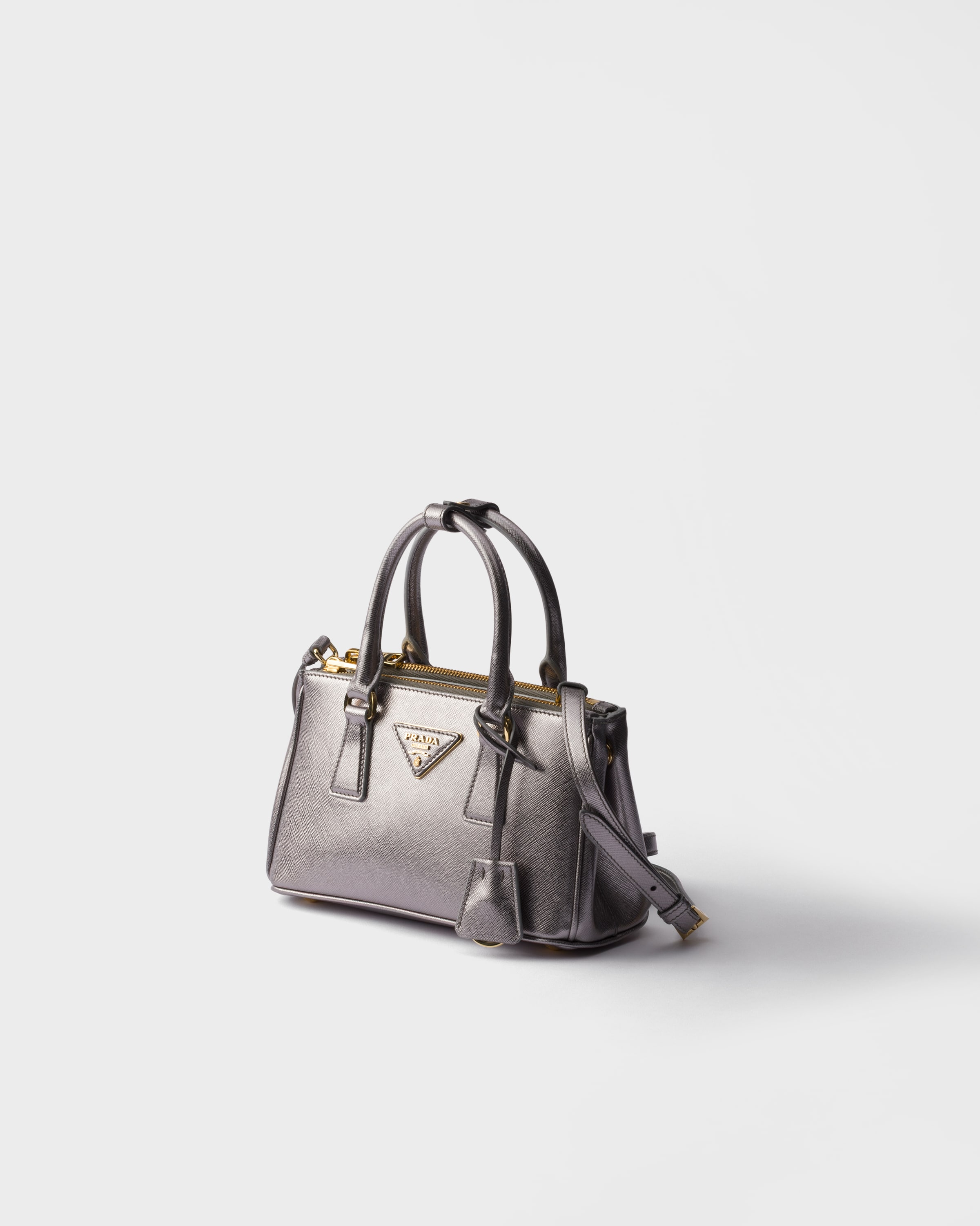 Мини-сумка Prada Galleria из лакированной кожи сафьяно Prada, хром — фото 3