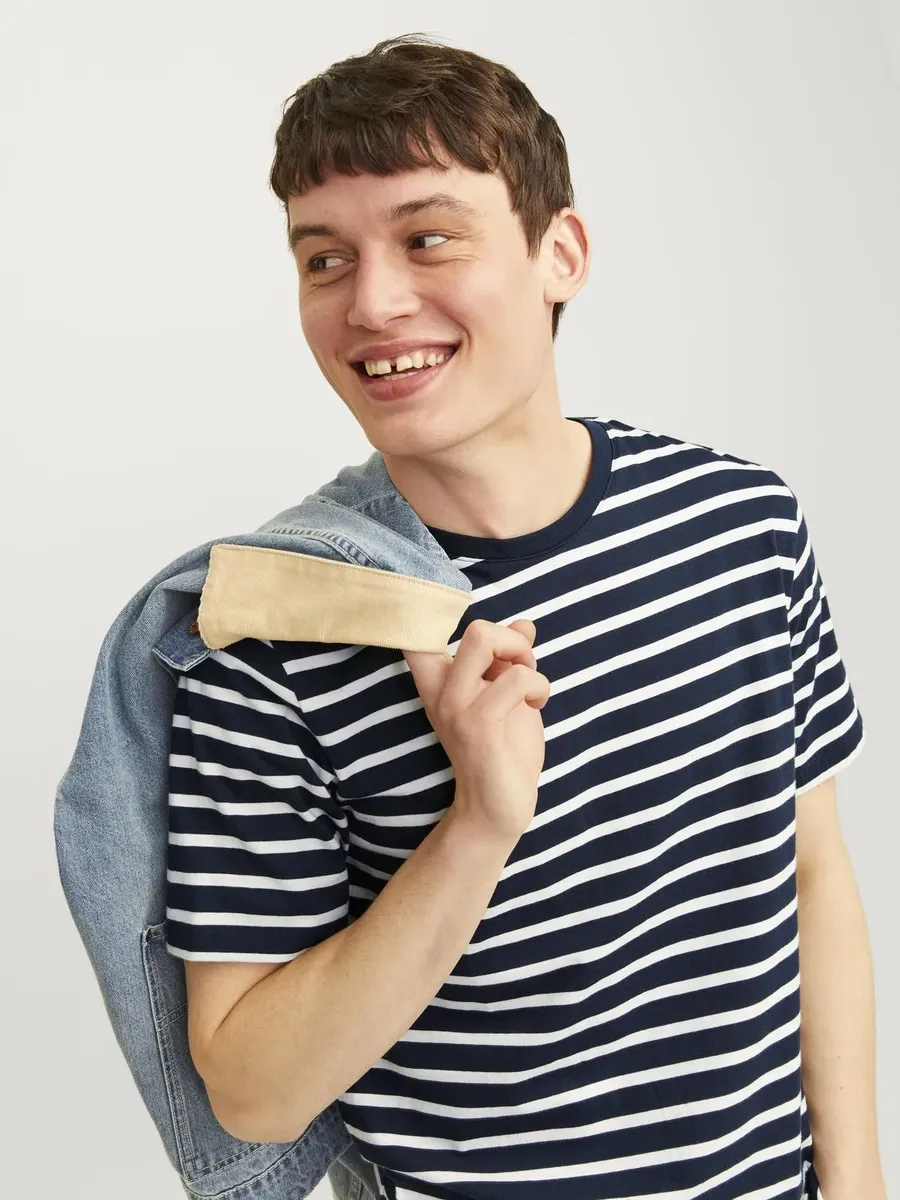 

Рубашка с круглым вырезом Jack & Jones "JJJEORGANIC BASIC TEE SS O-NECK NOOS", темно-синий