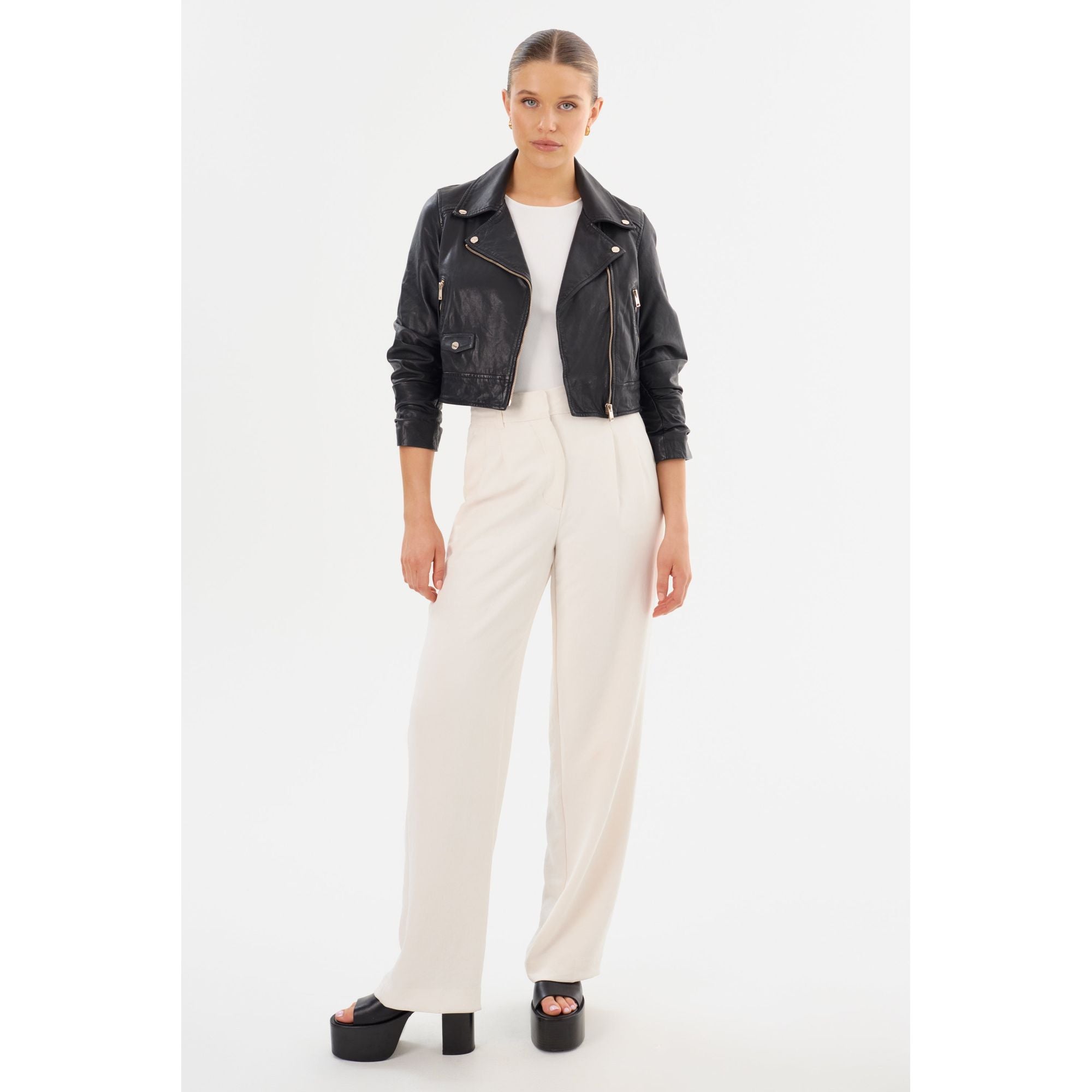 

Яника | Кроп кожаная косуха Lamarque, черный