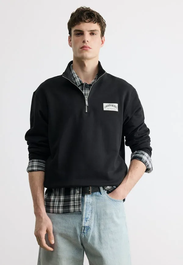 

Толстовка с университетским значком Calvin Klein Jeans, Black, Черный, Толстовка с университетским значком Calvin Klein Jeans, Black