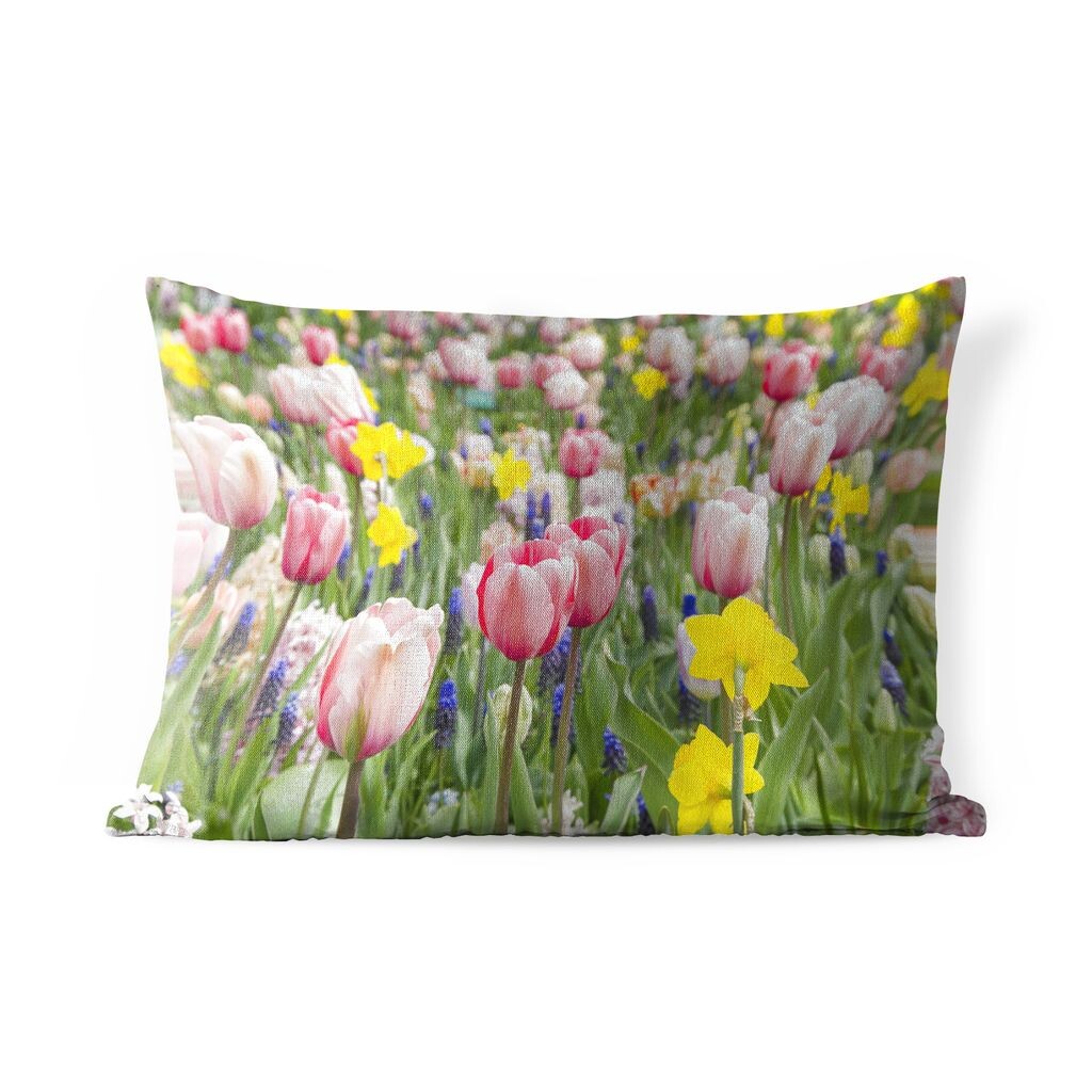

Подушка MuchoWow для улицы — Поле с тюльпанами, нарциссами и синим виноградом — 50x30 см — Устойчивость к атмосферным воздействиям — Подушка для отдыха — Чехол на подушку — Хлопчатобумажная ткань — Декоративные наволочки, мультиколор