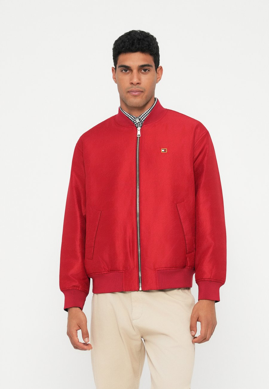 

Куртка Tommy Hilfiger PADDED REVERSIBLE, Arizona Red/Red