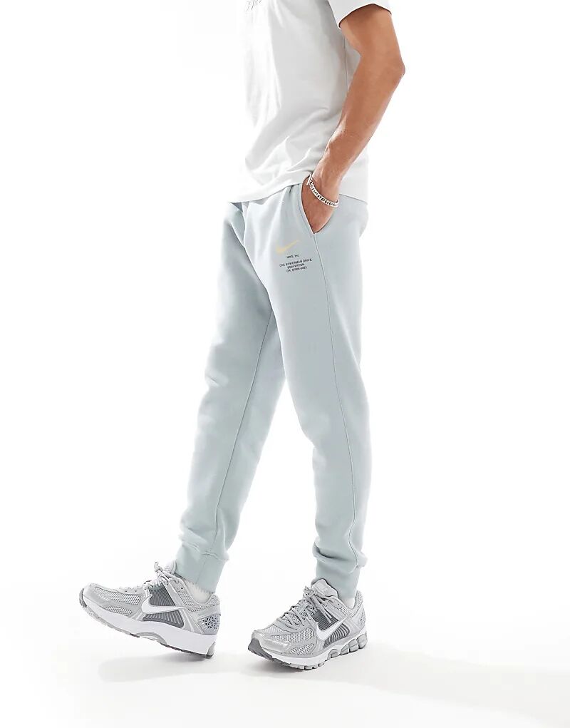 

Спортивные брюки Club Jogger серого цвета Nike
