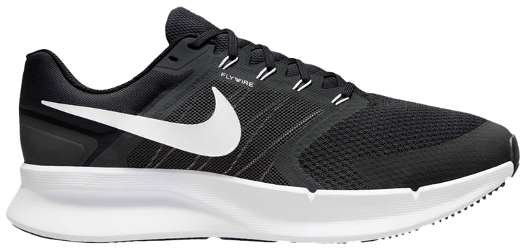 

Кроссовки Nike Run Swift 3 Extra Wide 'Black Dark Smoke Grey White', черный