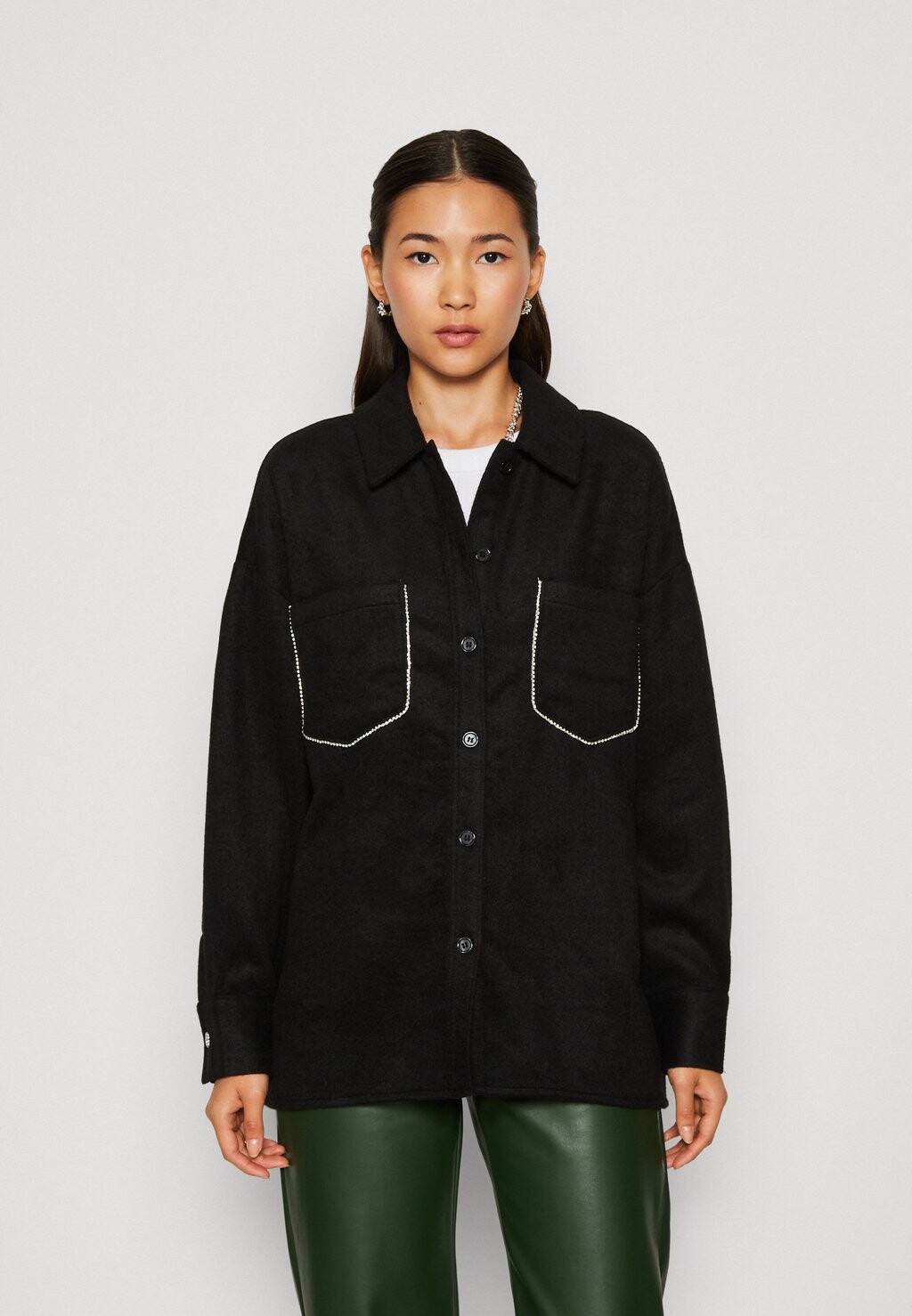 

Короткое пальто Onlkinsley Shirt Jacket ONLY, черный