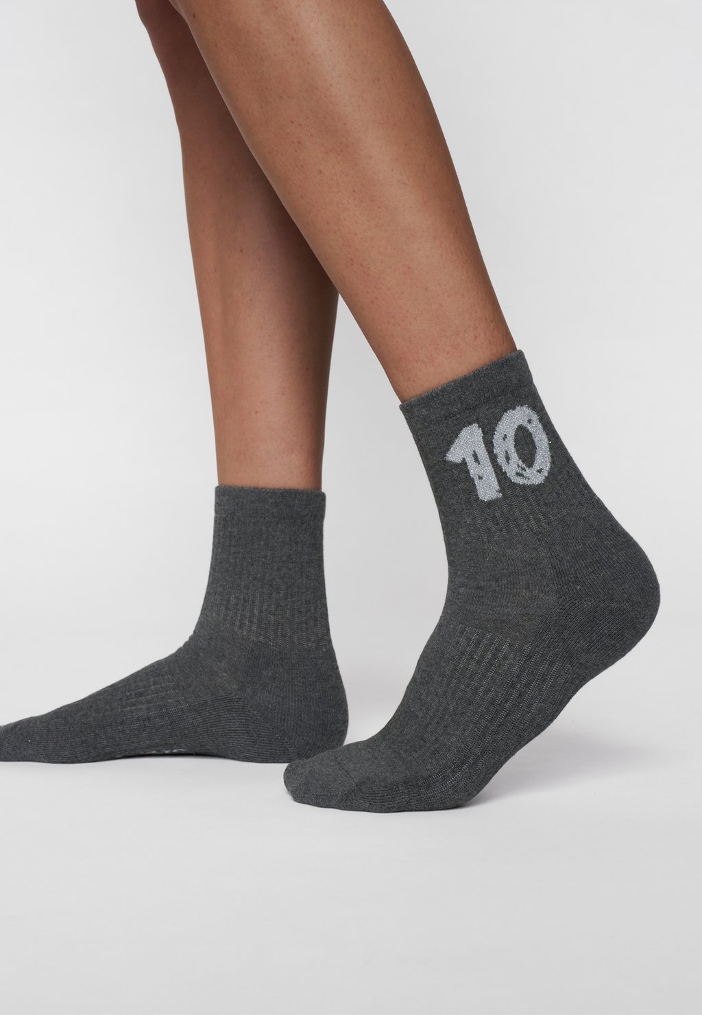 

Носки ACCESSORIES 10DAYS, темно-серый