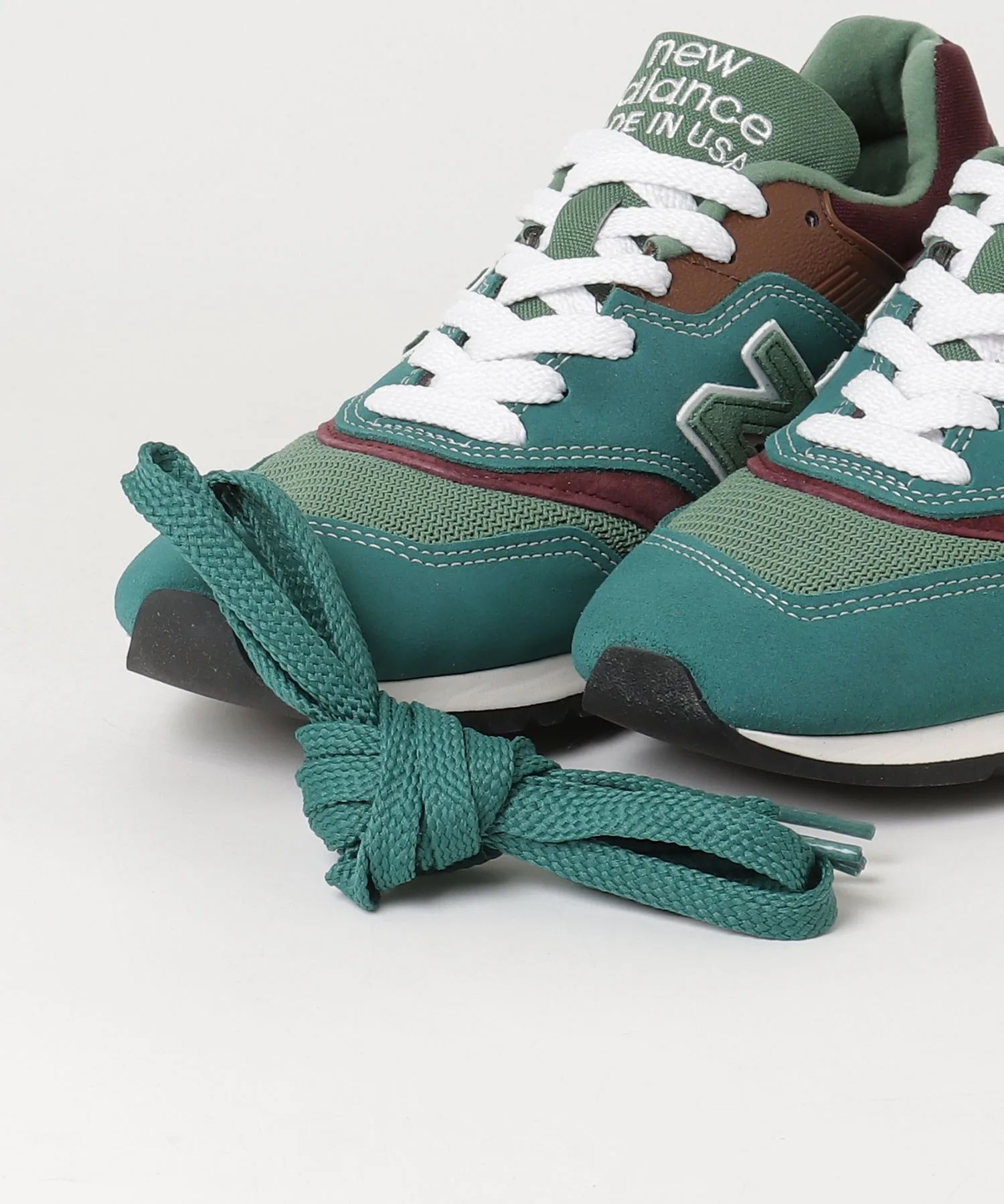 Мужские кроссовки New Balance U997 TB зелёные — фото 4