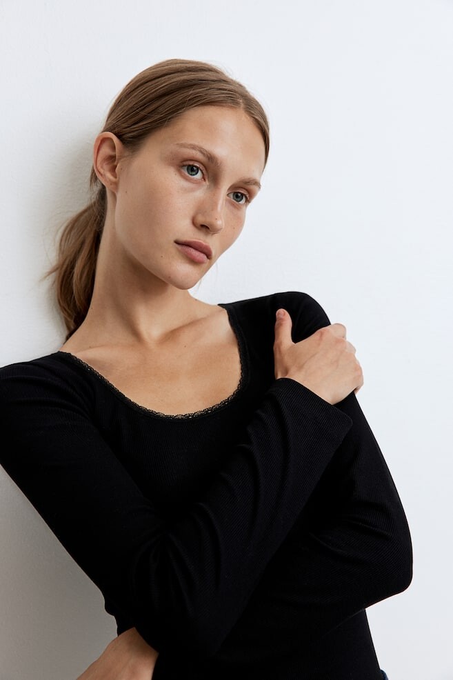 

Рубашка в рубчик с кружевом H&M, черный