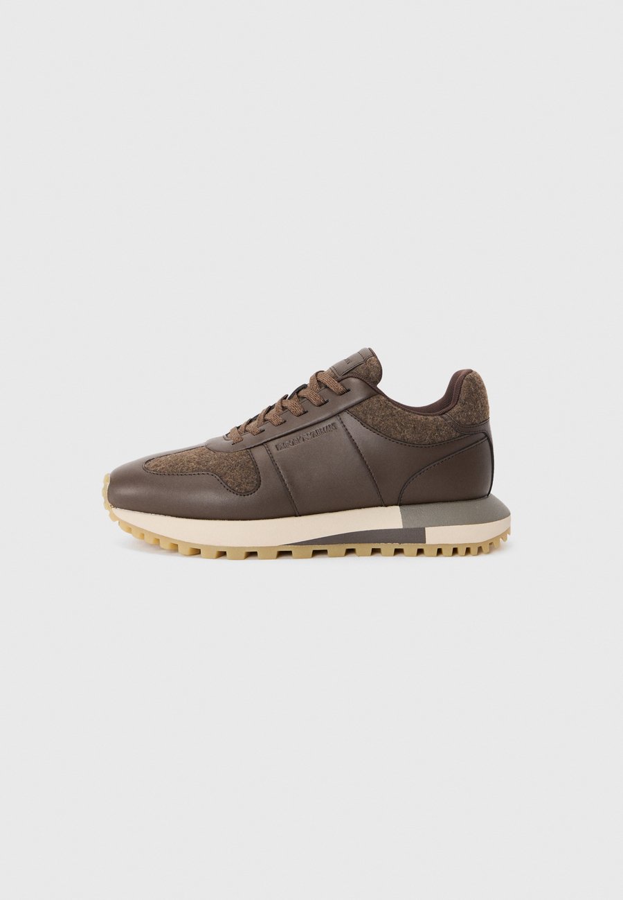 

Кроссовки Emporio Armani Trainers, Dark Brown
