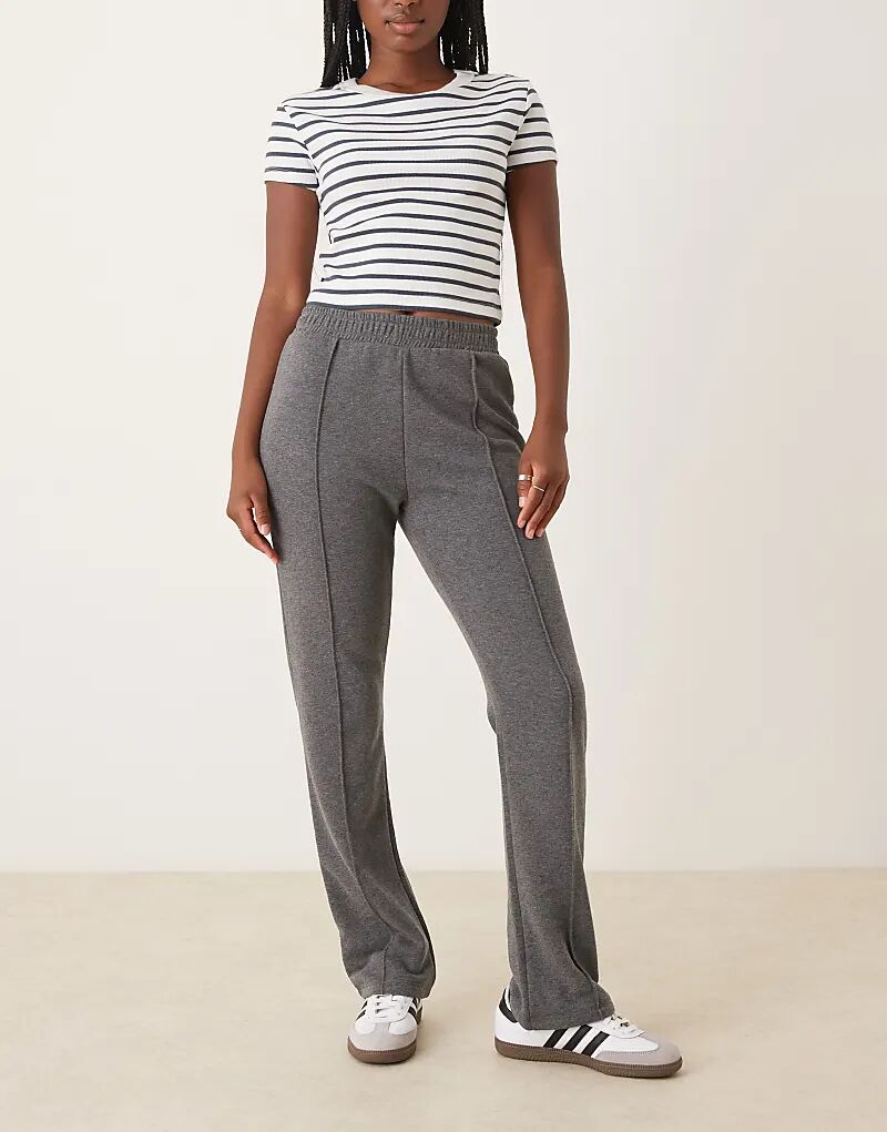 

Узкие брюки-джоггеры ASOS DESIGN темно-серого цвета