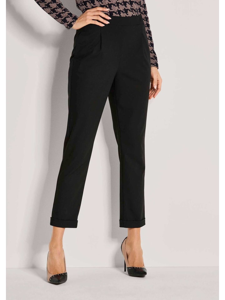 

MADELEINE Эластичные плиссированные брюки длиной 7/8, черные