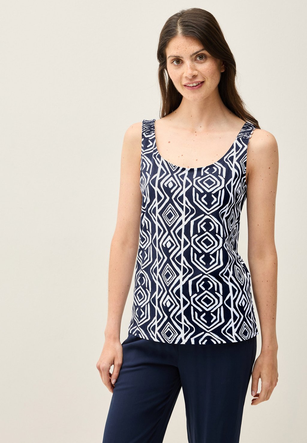 

Топ MIT SMOK-DETAILS Cecil, цвет Blau