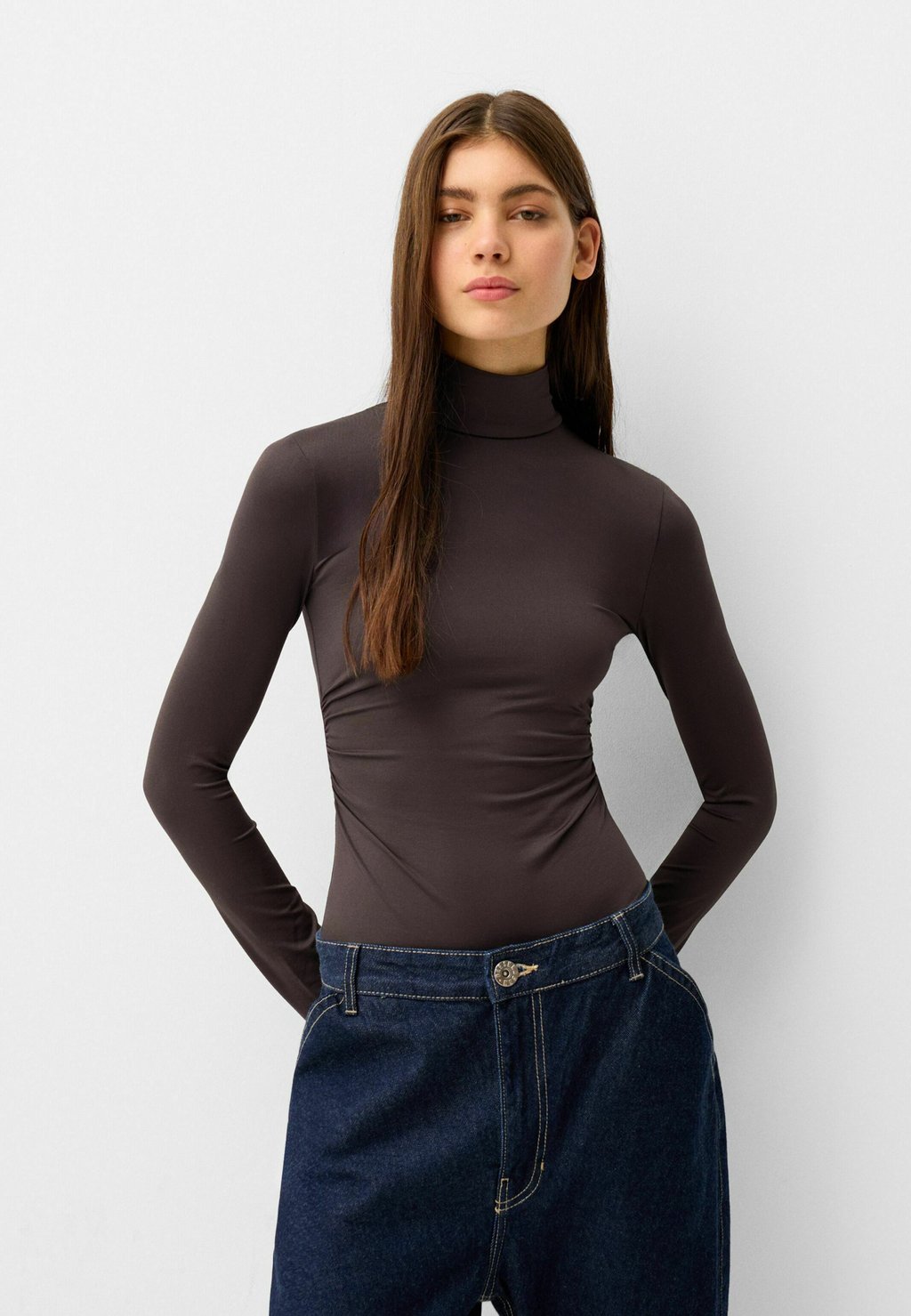 

Футболка с длинным рукавом NECK Bershka, темно-коричневый