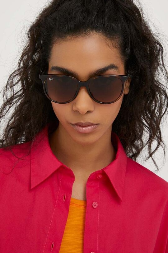 

Солнцезащитные очки 0RB4378 Ray-Ban, коричневый