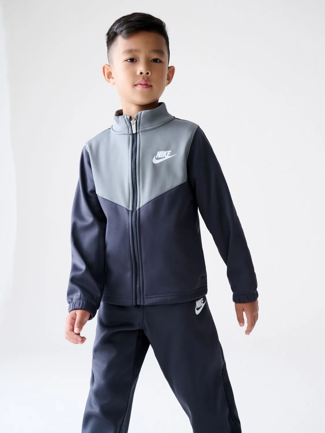 Спортивный костюм Nike Grey Little Kids Lifestyle Essentials Poly, серый — фото 4