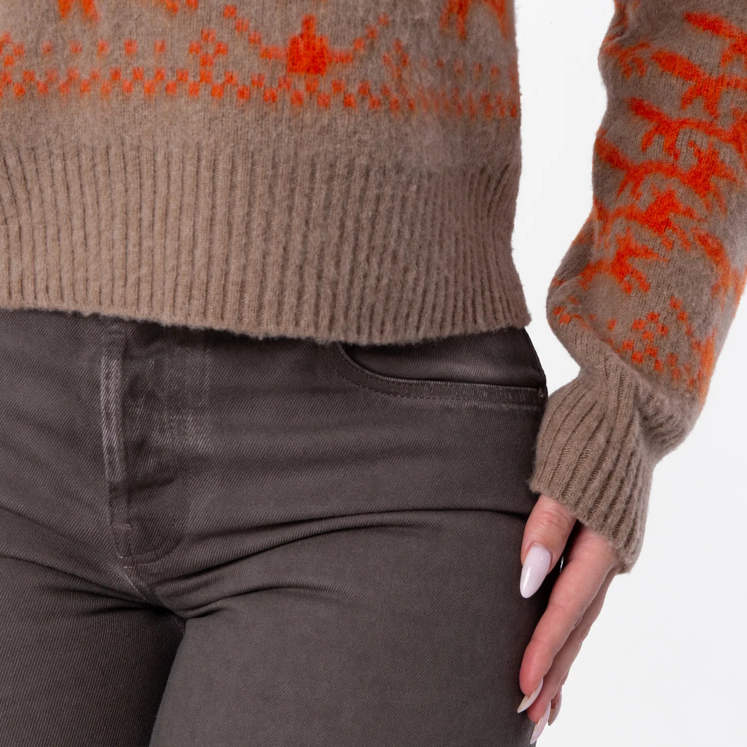 Свитер укороченный с жаккардовым принтом Fox Cropped Fox Jacquard Wool Sweater Burberry, Linden/Orange — фото 2