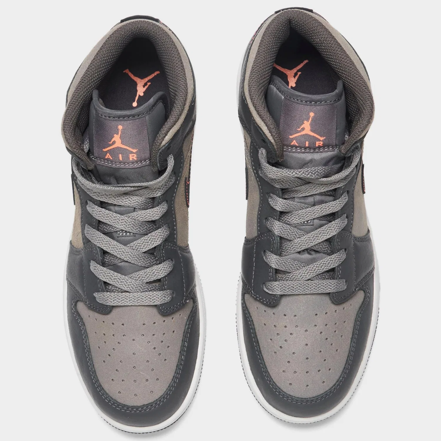 Детские баскетбольные кроссовки на шнуровке Jordan 1 NIKE, Black Night Stadium — фото 2