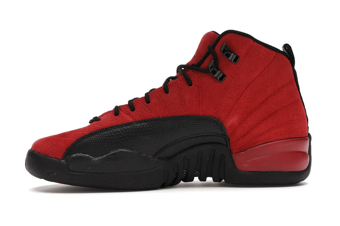 Детские кроссовки с замшевым верхом Jordan 12 Retro, Varsity Red/Black — фото 3