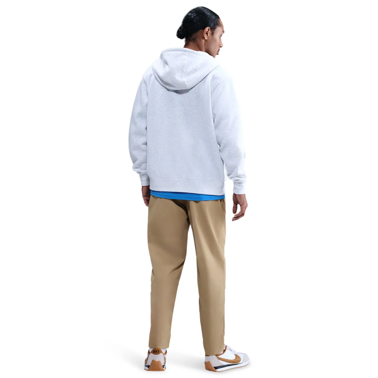 Мужские брюки Club Woven Tapered Nike, цвет Parachute Beige/White — фото 4