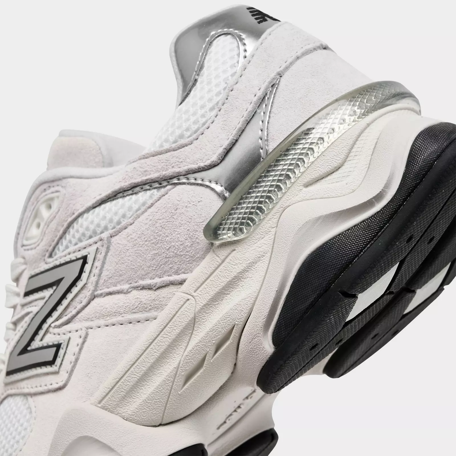 Кроссовки Women's New Balance 9060 Casual, черный/белый/серебристый — фото 3