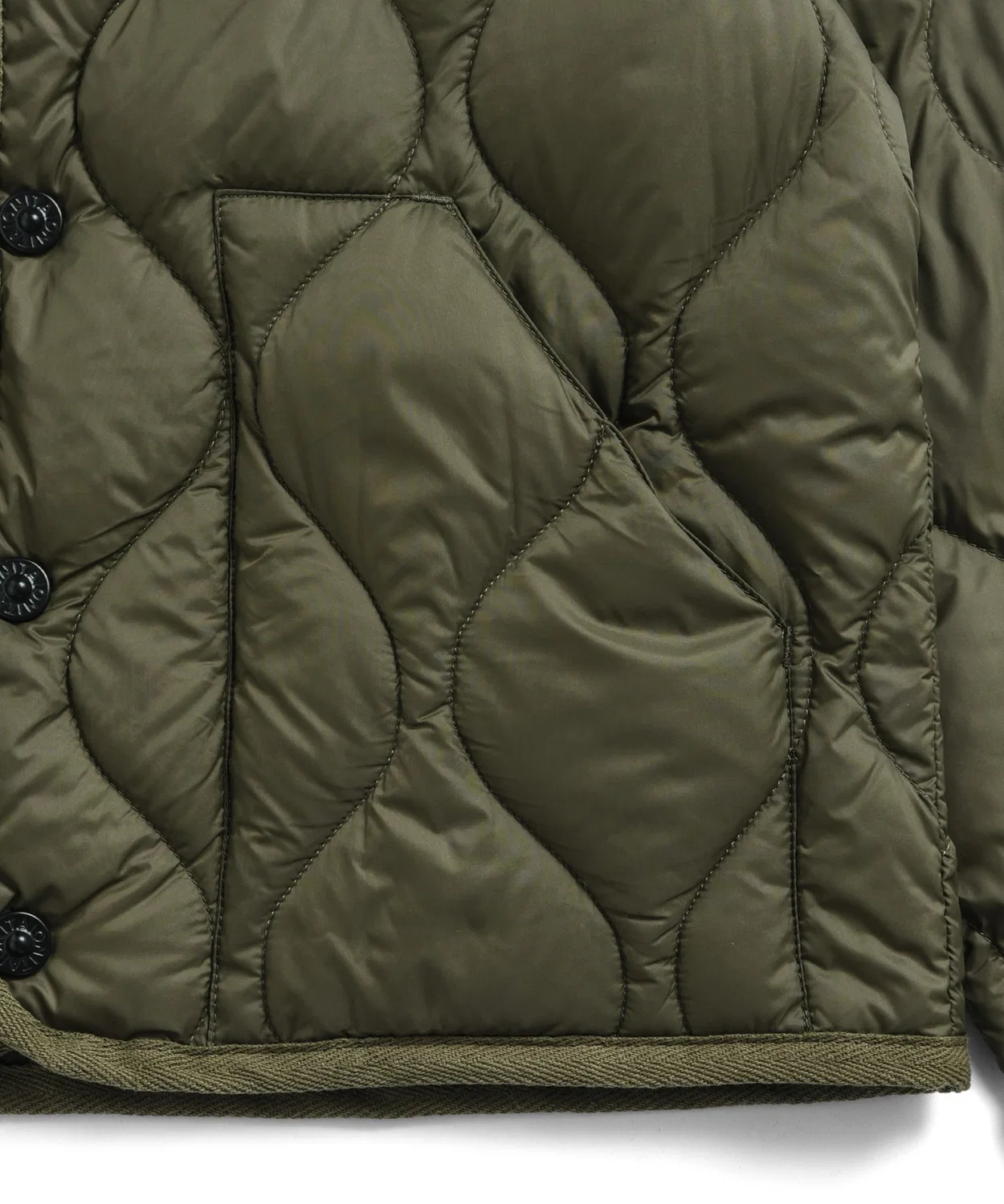 Детский жилет с утеплителем из пуха, с кнопками, модель Military Crewneck Button Down Vest TAION, Olive — фото 4