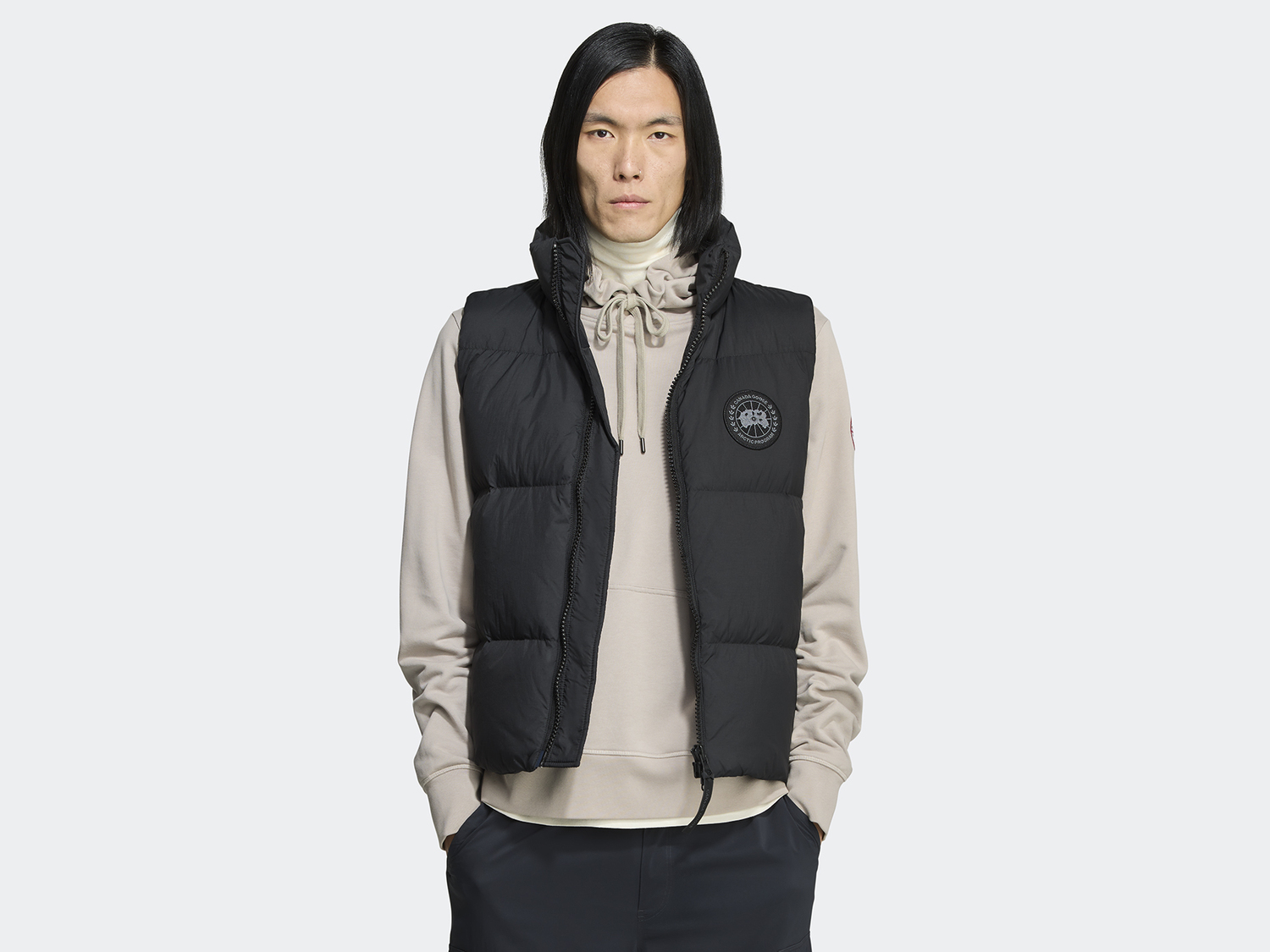 

Пуховой жилет Canada Goose Lawrence Black Label, черный