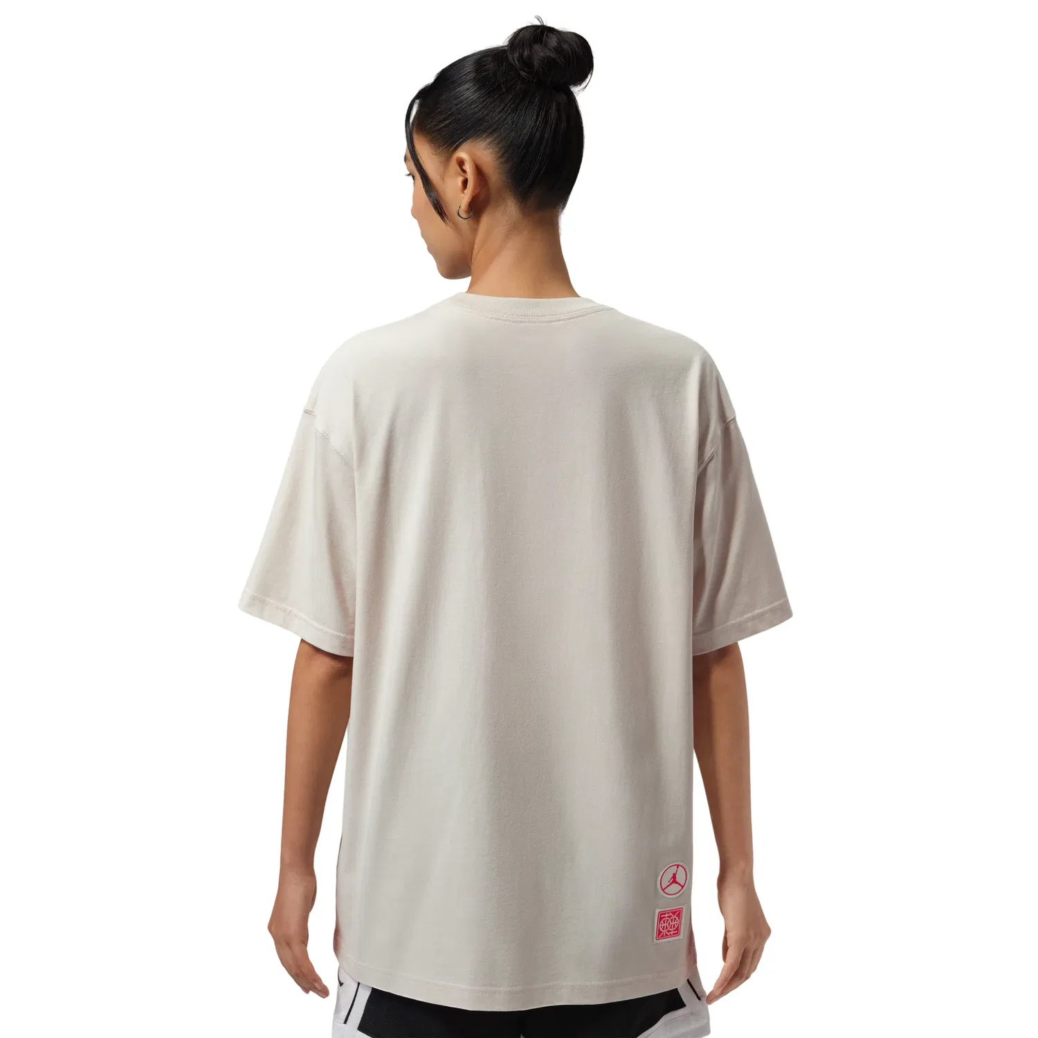 Женская футболка Air Jordan Dri-Fit Sport Dongdan T-Shirt 'Light Reddish B Jordan, Light Reddish/Brown/Pink Quartz/Sail White/University Red — фото 3