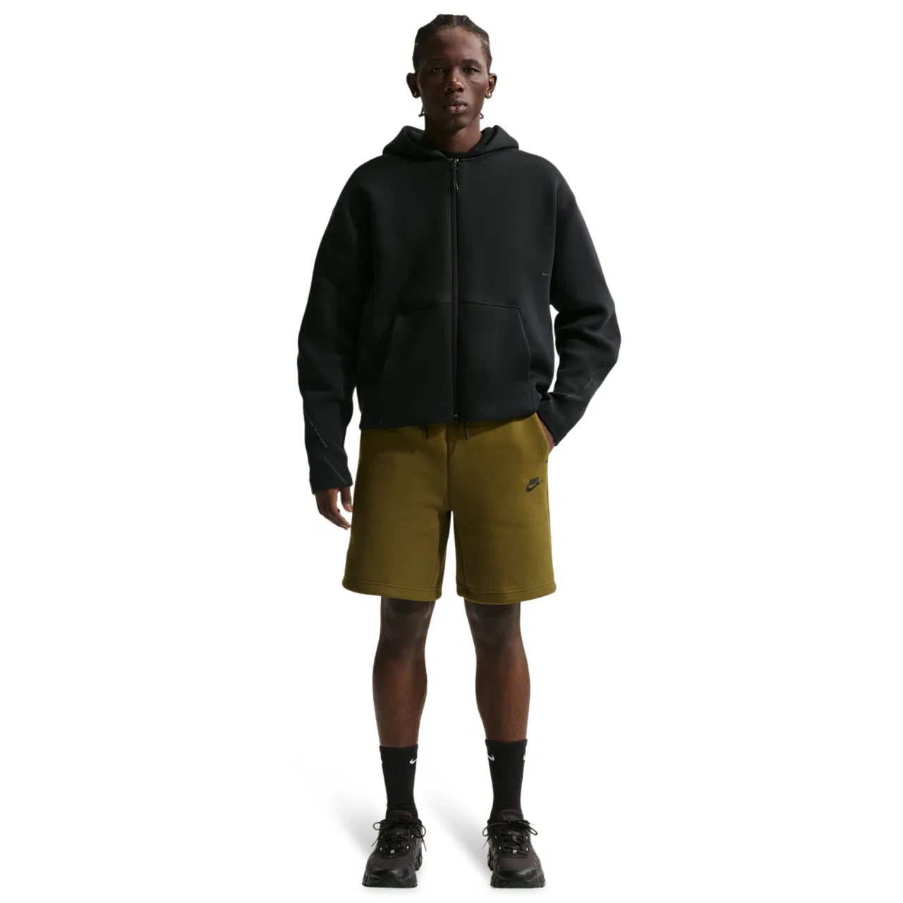 Шорты мужские Tech Fleece Nike, цвет Black/Olive Flak — фото 4