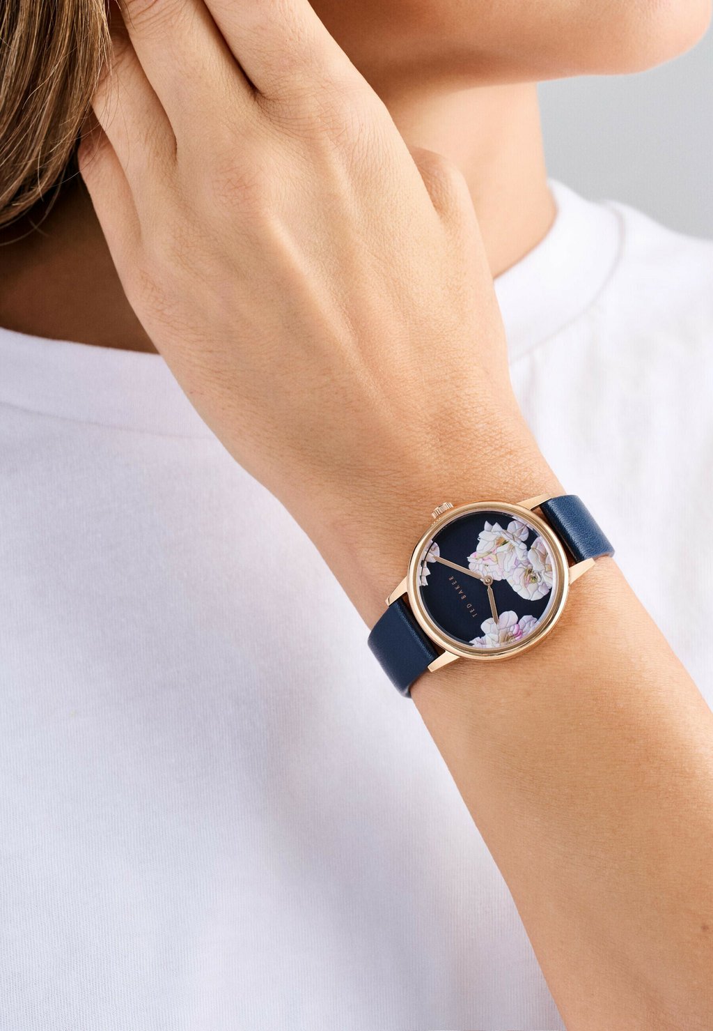 

Часы QUARTZ ANALOG PHYLIPA FASHION Ted Baker, синий
