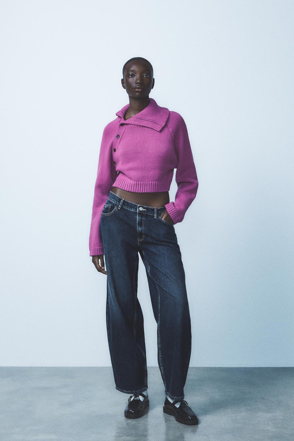 

Вязаный свитер с асимметричным вырезом ZARA, цвет lilac