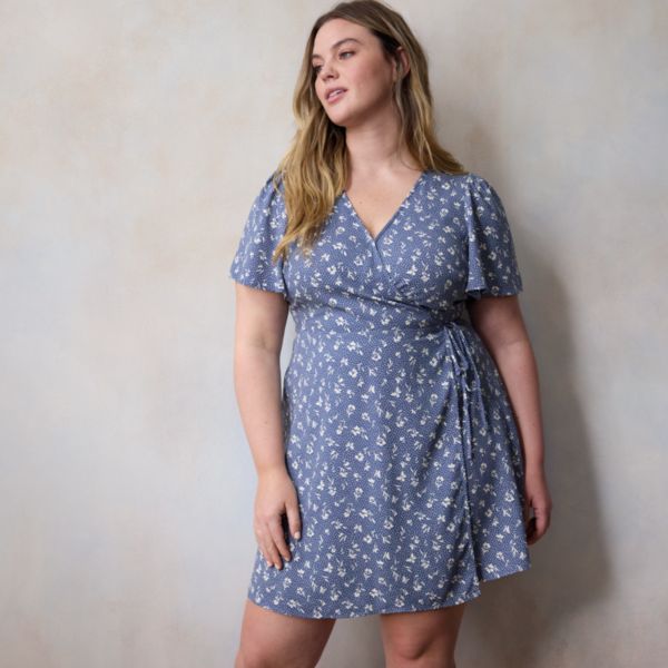 

Современное мини-платье с запахом больших размеров Lc Lauren Conrad, цвет blue dottie fleur