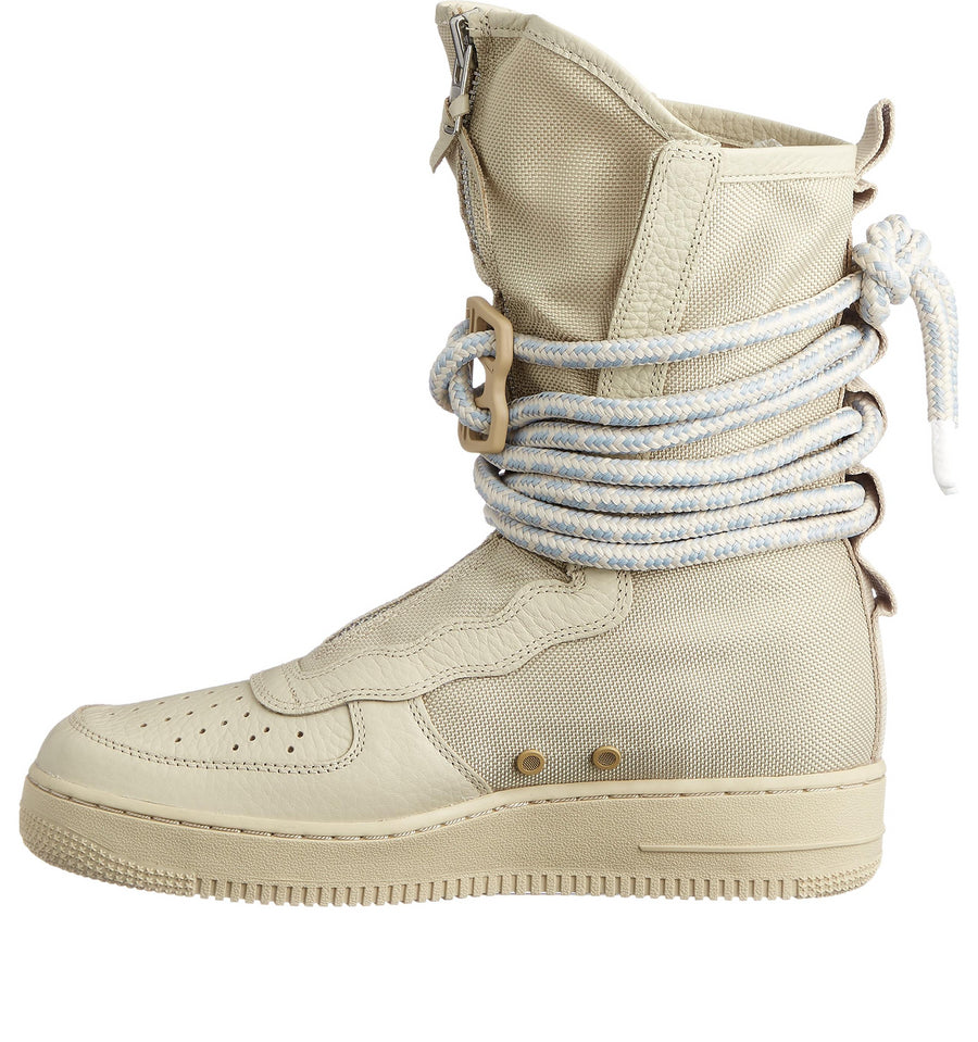 

Кроссовки Nike SF Air Force 1 High 'Rattan', серый