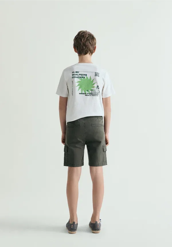 Шорты хлопковые Adam cargo shorts kids Scalpers, darkkhaki, хаки — фото 3