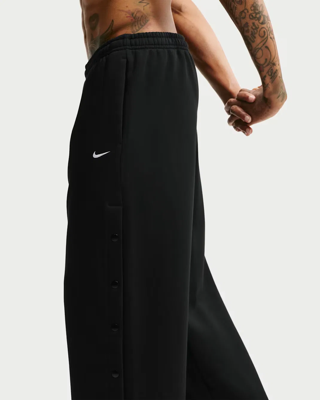 Женские баскетбольные брюки из флиса Therma-FIT с отрывными элементами Nike, Black/White — фото 3