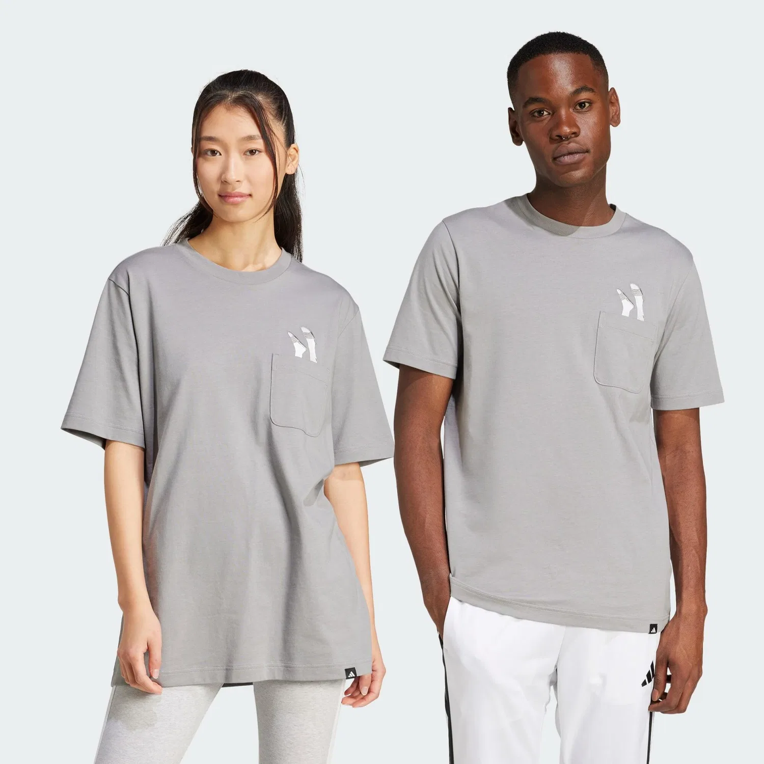 Мужская футболка с принтом Lounge Slides Graphic Pocket T-Shirt Adidas, Kohlengrau — фото 3
