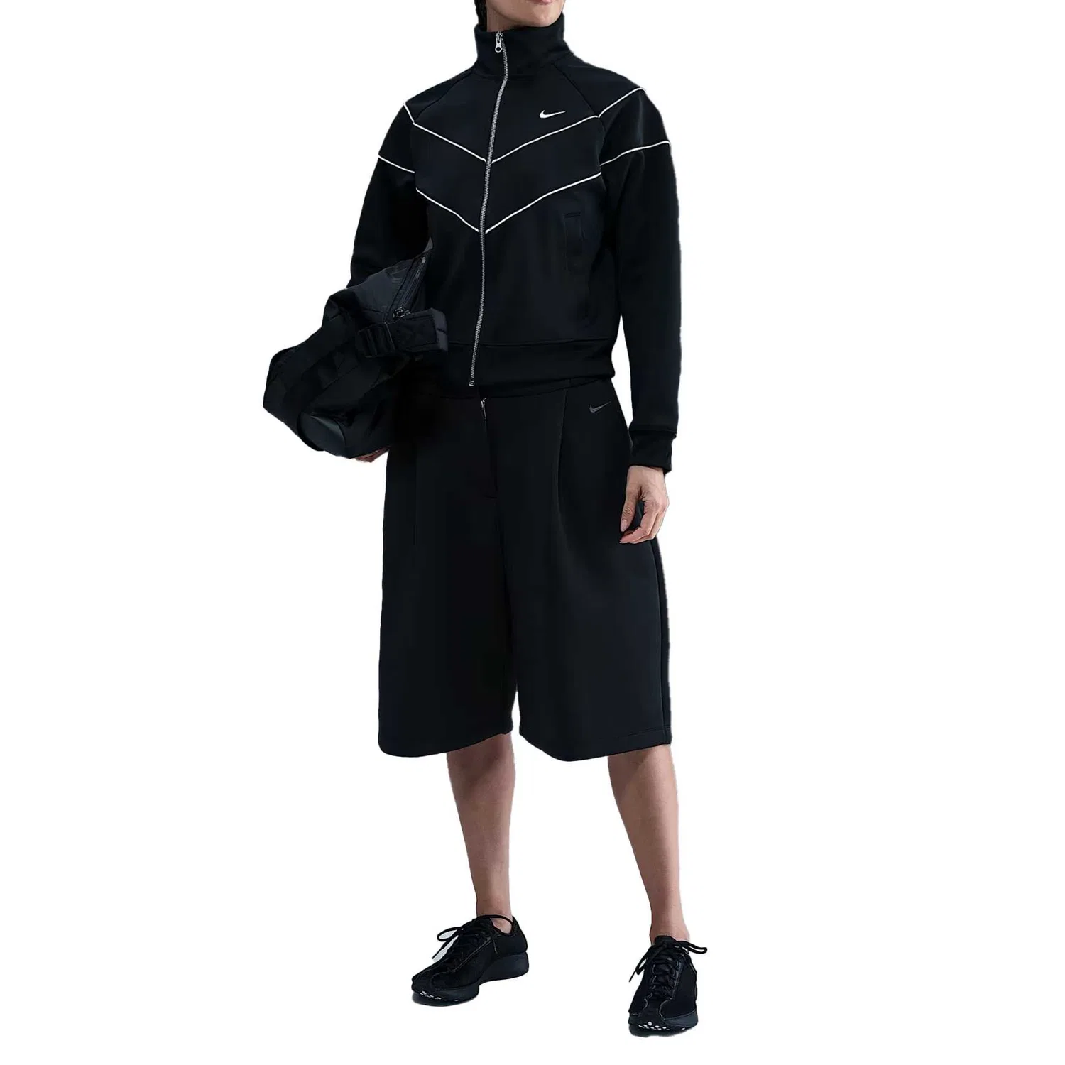 Женская спортивная куртка с высоким воротом, черная, Nike