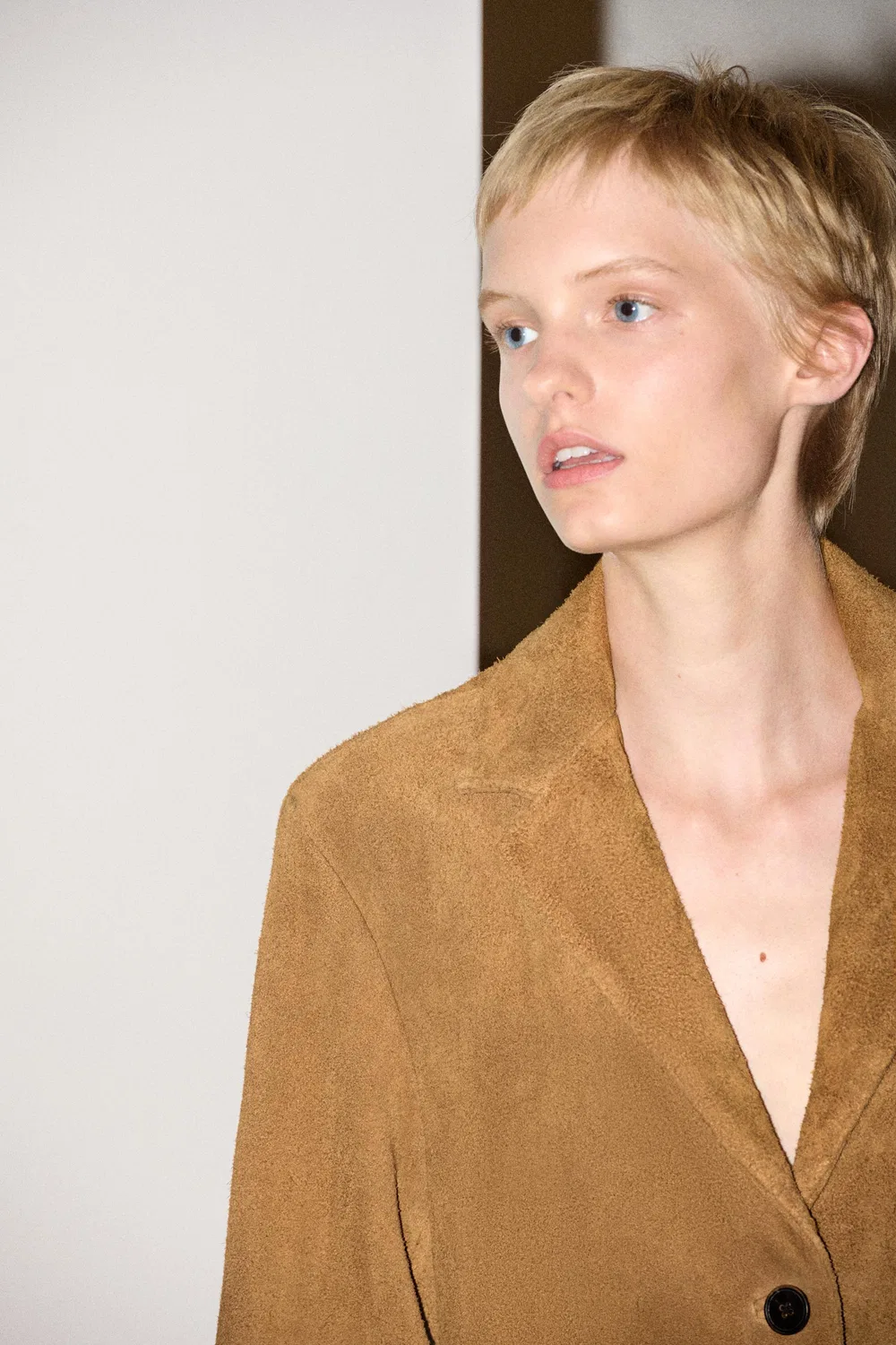 Куртка оверсайз из коллекции ZW, 100% замша. ZARA, Toffee — фото 2