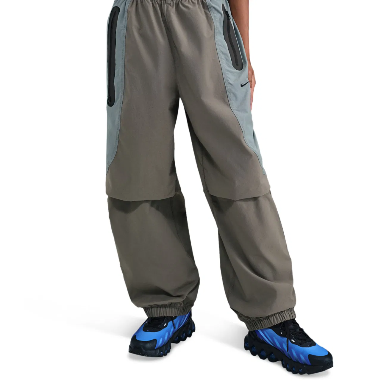Брюки для мальчиков Tech Woven Nike, цвет Cave Stone/Cool Grey/Black