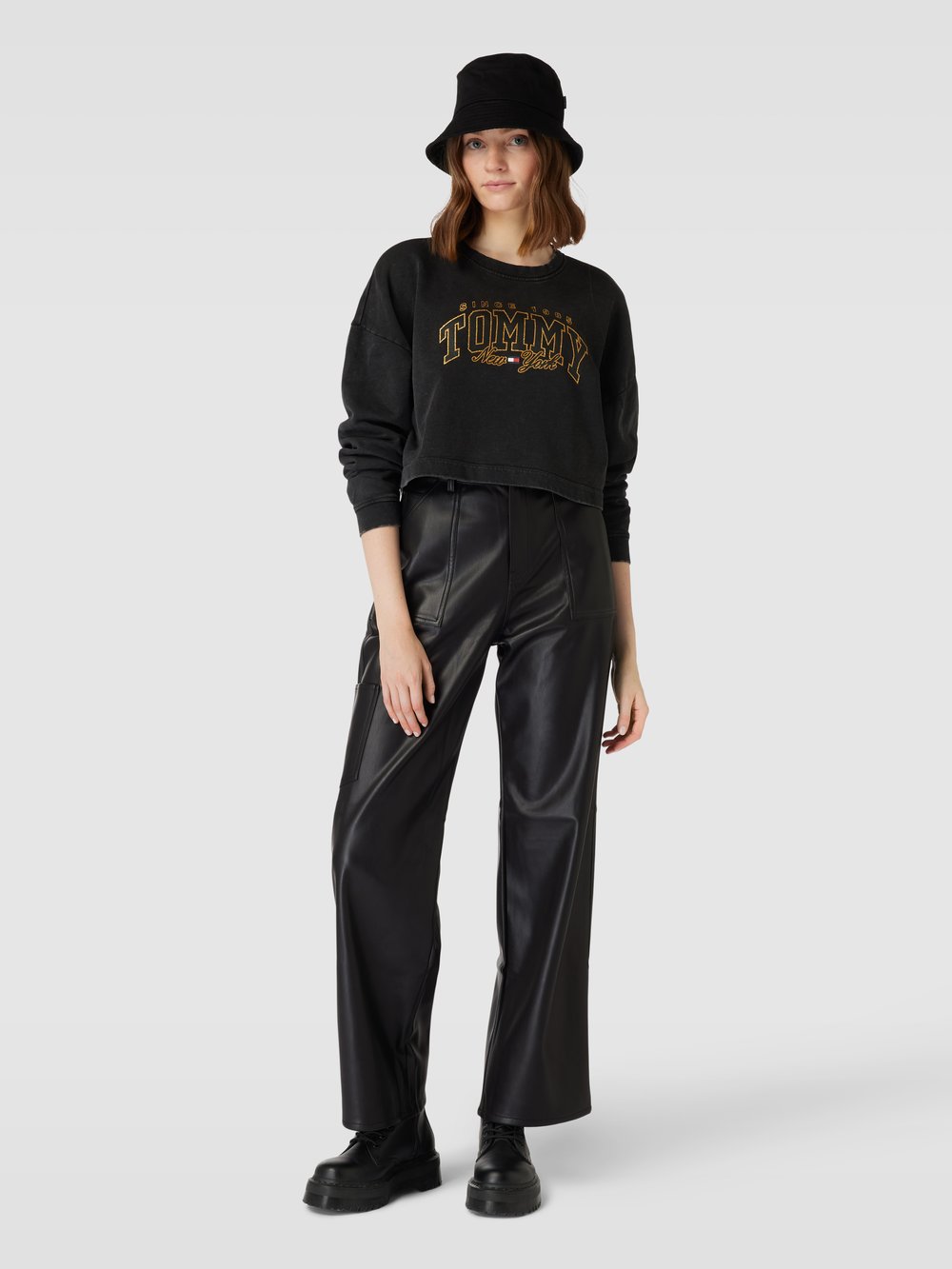 

Брюки из искусственной кожи, модель «DAISY» Tommy Jeans, черный