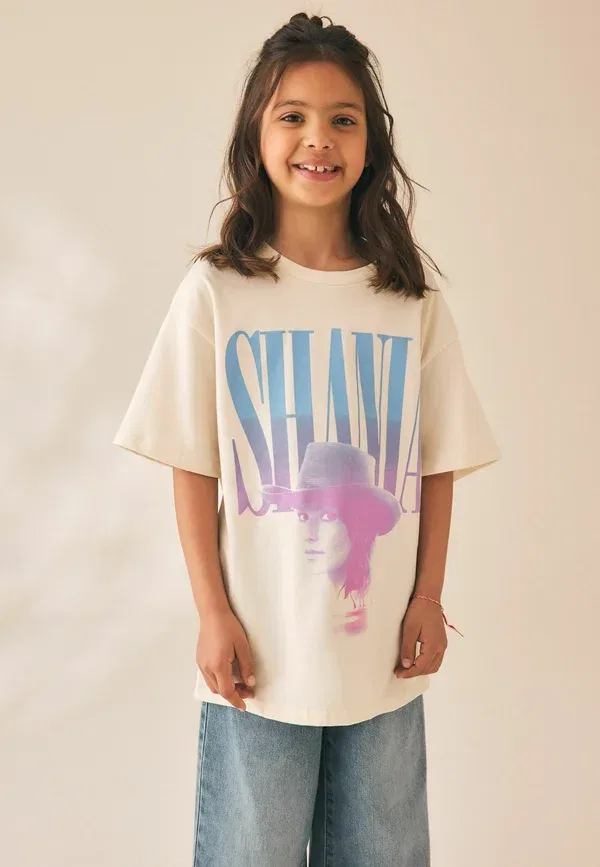 Футболка Next Regular Fit Shania Twain Oversized Graphic T-Shirt, цвет экрю — фото 2