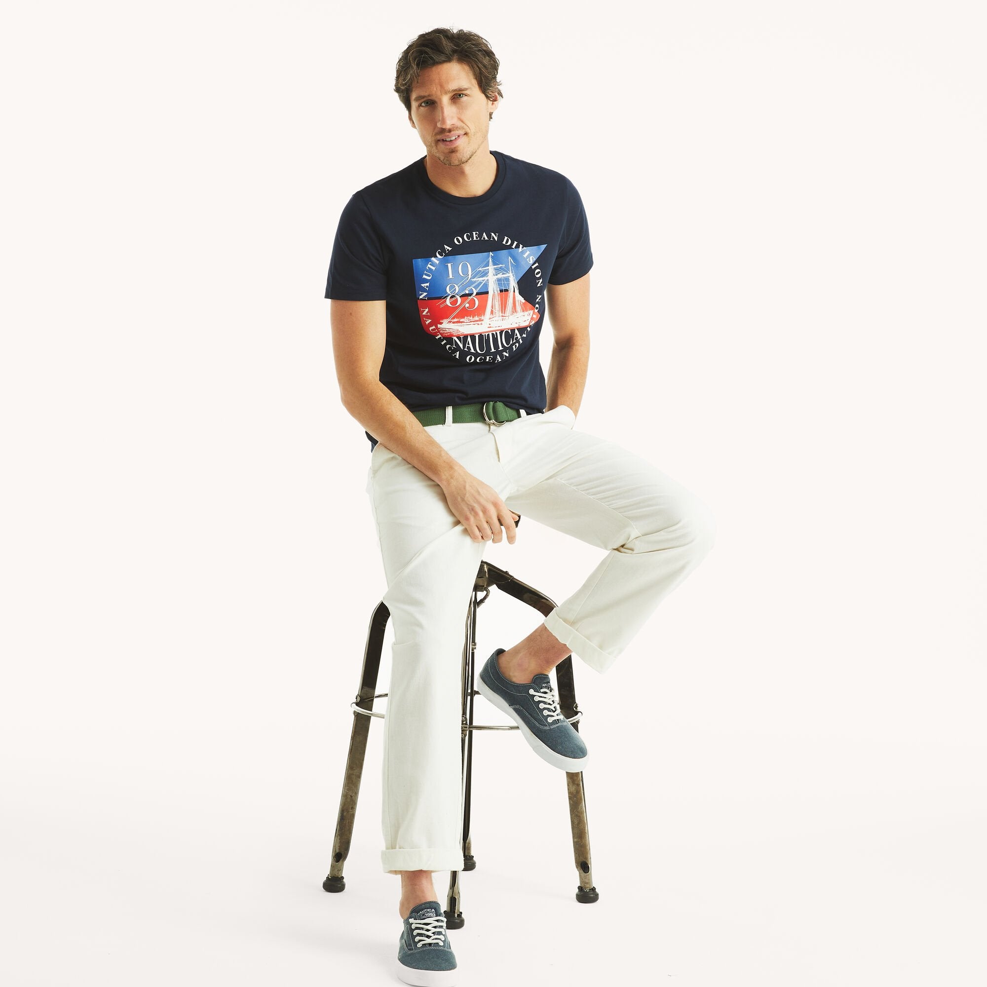 

Футболка Nautica Mens Ocean Division с графикой, темно-синий